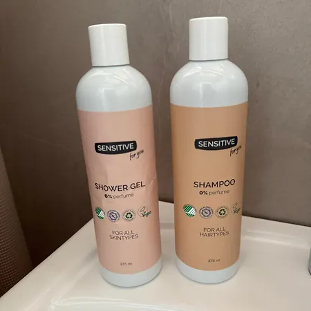 Short In The Center, Free Parking Πανσιόν *